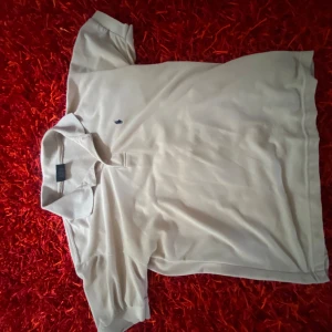 Polo piké  - Använt ett antal gånger men nu för liten Storlek M  