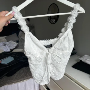 White fox topp - Topp/linne från white fox i storlek xs, superfin men tyvärr för liten för mig, endast testad.