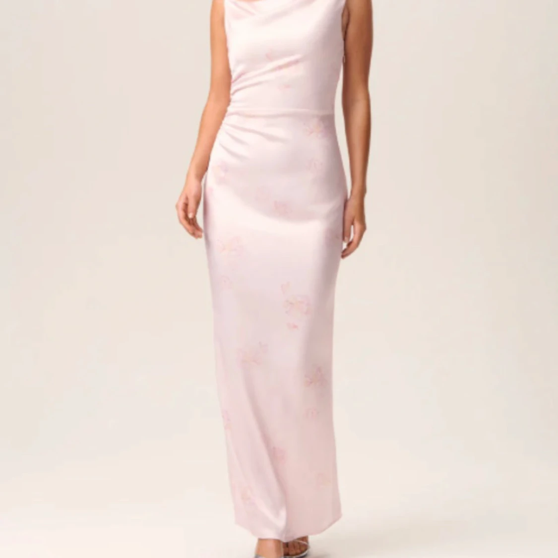 Adoore helt ny oanvänd satinklänning bröllopsgäst 