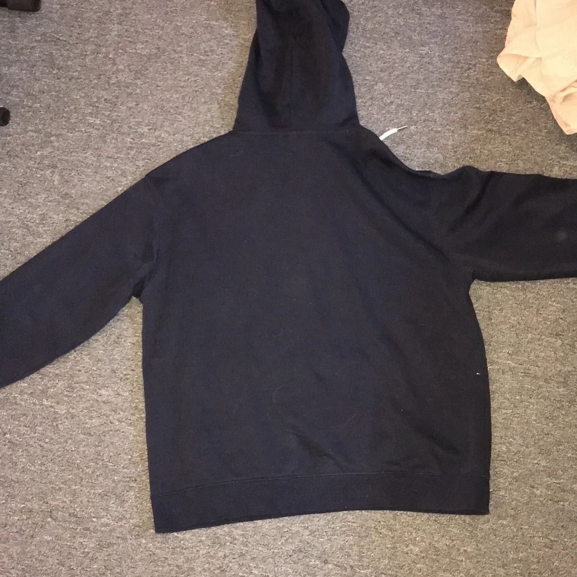 mörkblå hoodie  - 90