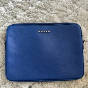 Michael kors datorfodral  - Blått dator fodral 