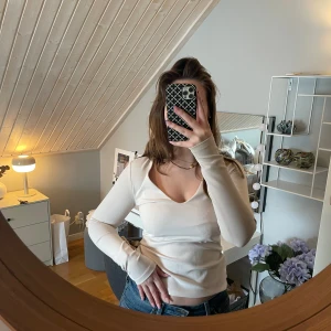 Topp från h&m  - Jättefin topp från h&m. Storlek S