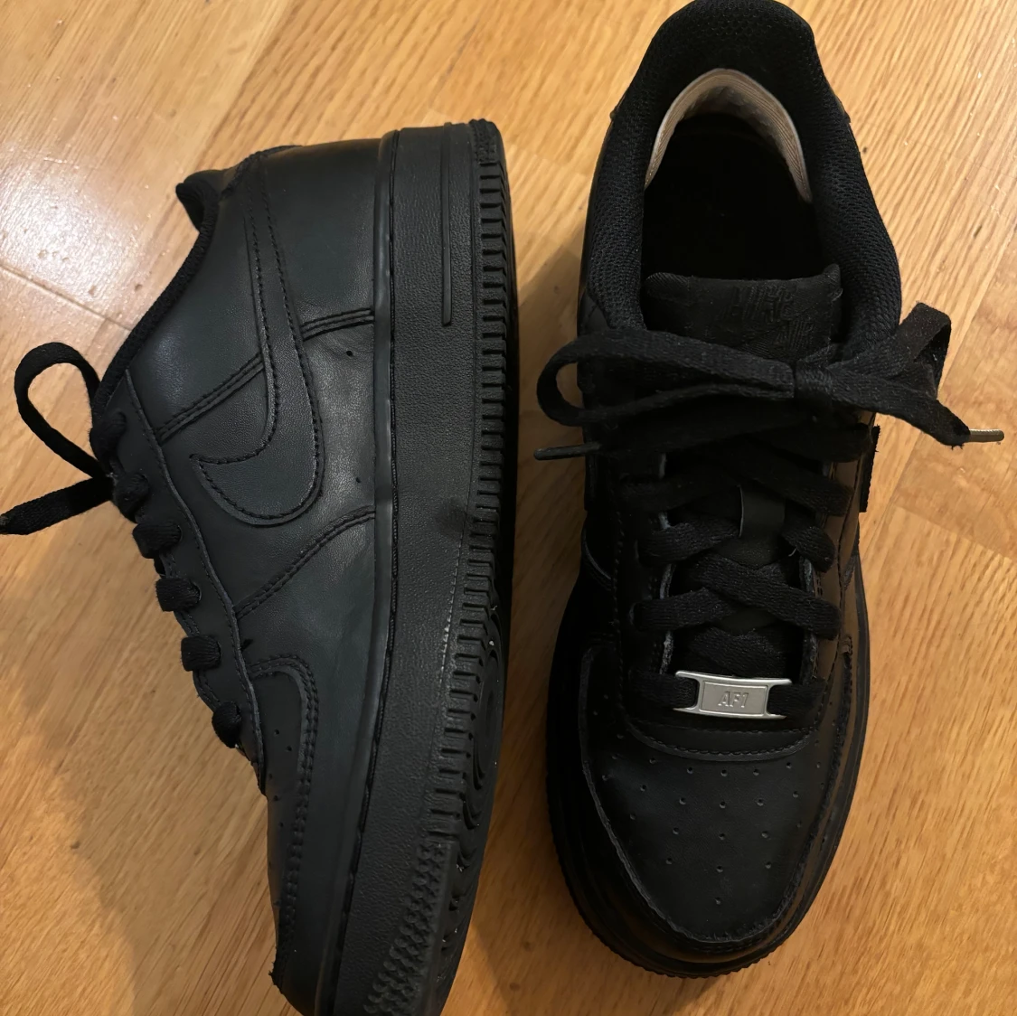 NIKE AIR FORCE 1 - 90