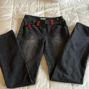 Super unika jeans❤️ - As snygga jeans perfekta för att spicea upp en outfit❤️