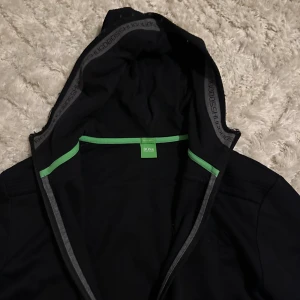 Hugo Boss hoodie - Storlek L men passar som M