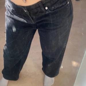 Baggy Jeans - Bra skick lite katthår men det går att ta bort