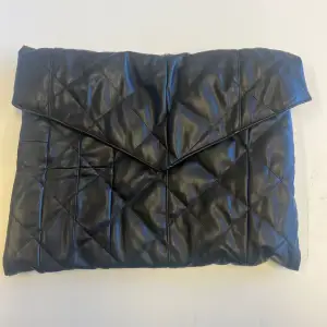 Quilted datorfodral 
