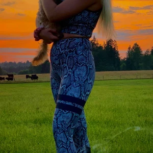 Rattle set från stronger - Set från stronger som knappt är använt, toppen i m tightsen i s