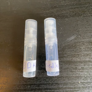 Niche parfym Samples  - Säljer två stycken 2 ml Samples på BDK Citrus Riviera och PDM Sedley. Båda är väldigt fina sommardofter, passar perfekt nu när värmen börjat titta fram. Jag har tagit endast ett spray utav vardera. Jag kan skicka både med Pliks köpkydd eller med post