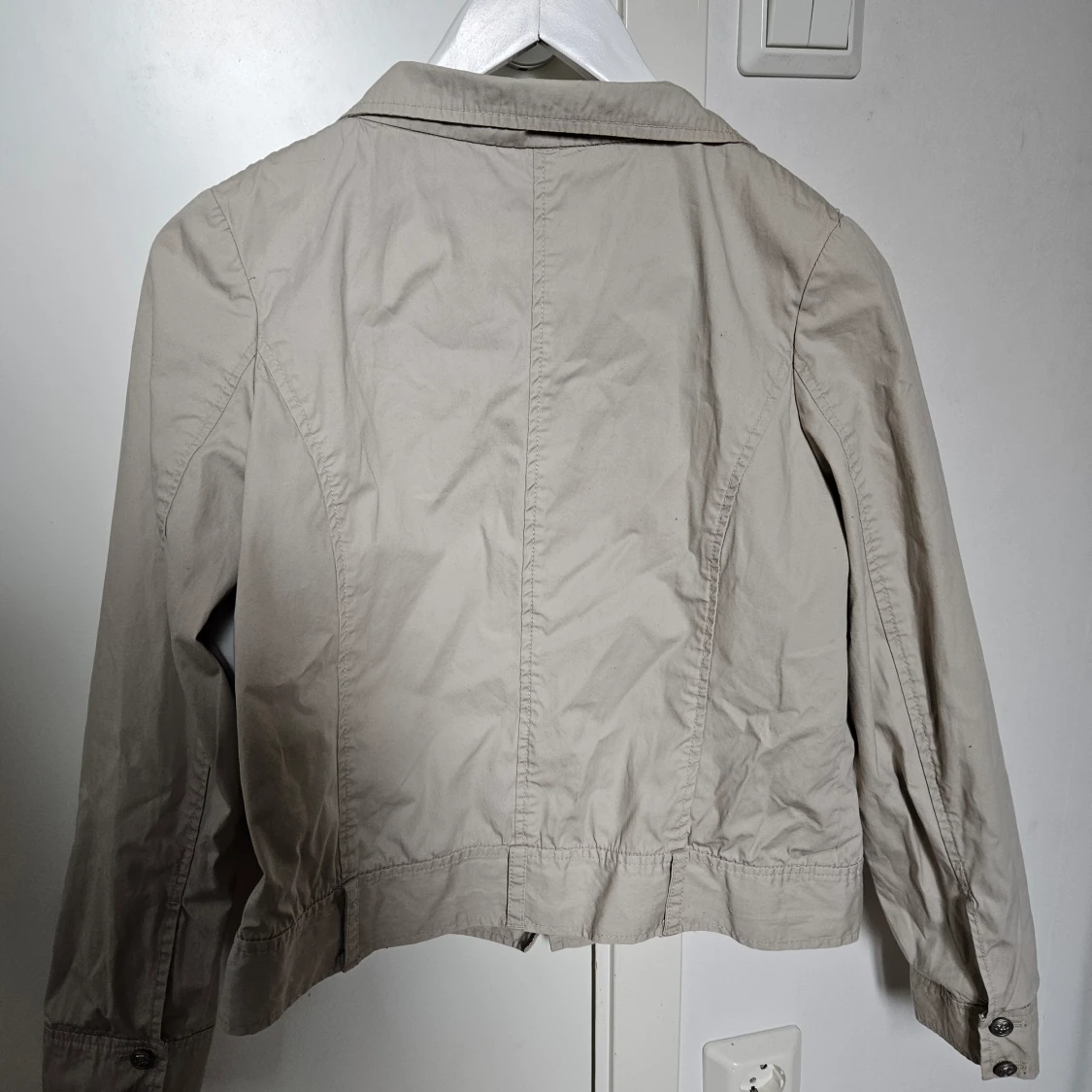 Kort trenchcoat  - 90