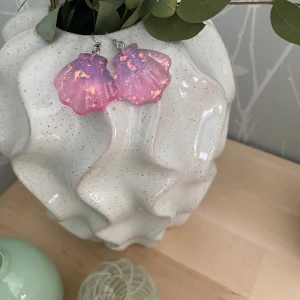 Örhängen - snäckor - Egentillverkade örhängen 