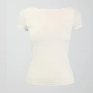 Öppen rygg topp - Slutsåld från gina och endast använd en gång så i nyskick💕skriv vid intresse, egna bilder osv