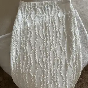 Lång vit kjol från SHEIN