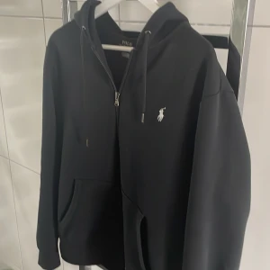 Ralph Lauren Tröja - Svart Strl L passar M 