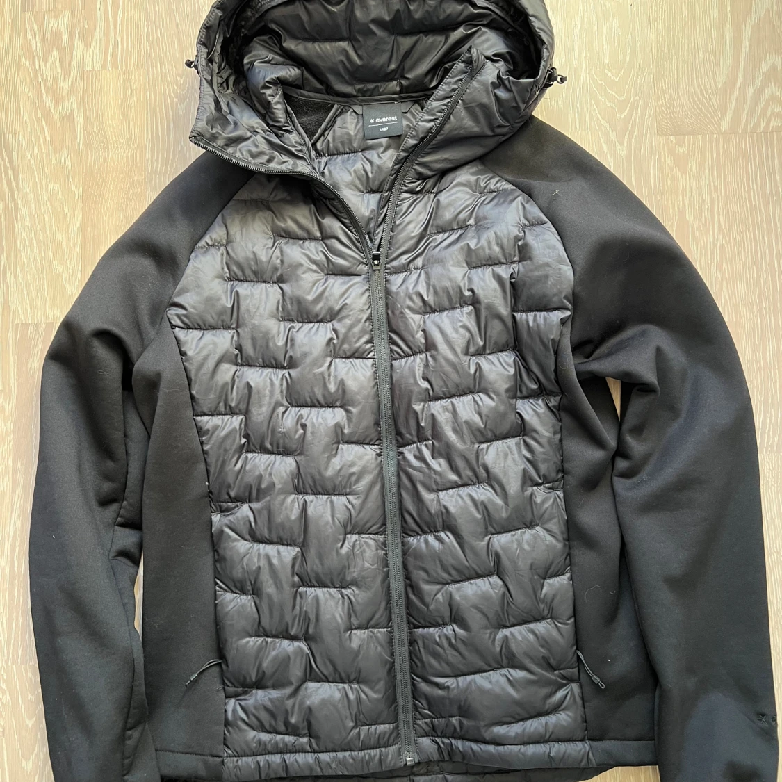 Everest hybridjacka helt oanvänd 