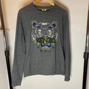 Kenzo sweatshirt  Storlek M Använt fåtal gånger  Bra skick