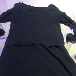 Klänning  - Typ aldrig använd är i bra skick 