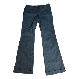 Kostymbyxor - As snygga kostymbyxor som tyvär Inte passade💕 är i storlek 38, midjemåttet är ca 40-42 cm och innerbenslängden är ca 84 cm