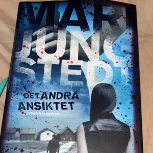 Det andra ansiktet  - Deckare det andra ansiktet av Mari Jungstedt, hardback aldrig läst. Säljes pga flytt.
