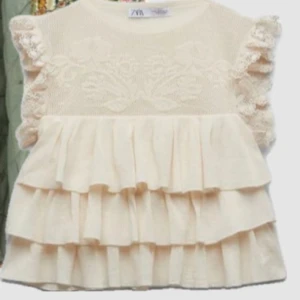 Zara vit topp - Kmr ej t användning , använd fåtal gånger!