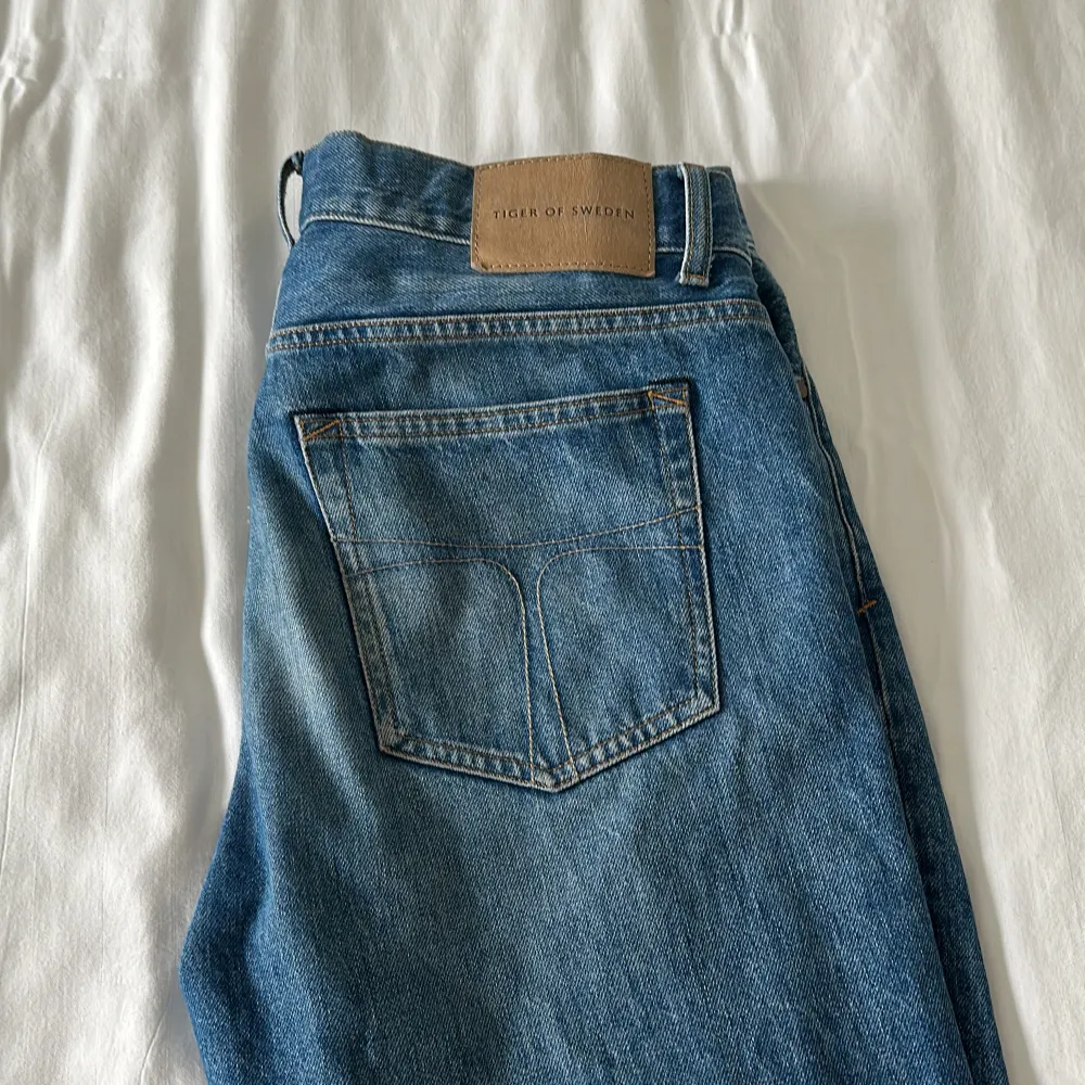 Säljer ett par ritkigt schyssta Tiger of Sweden jeans då dom inte används längre. Storlek 32/32 och sitter true to size. Knappt använda. Jeans & Byxor.