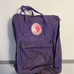 Fjällräven Kånken Lila - I väldigt bra skick.