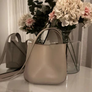 Väska  - En perfekt väska till våren 💕