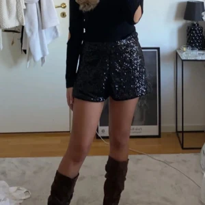 Glittriga shorts  - Fina glittriga shorts från zara🥰