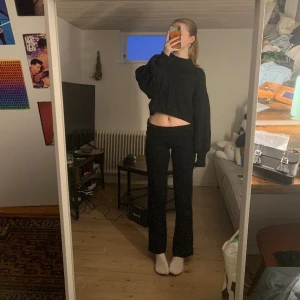 Stickad tröja  - Stickad tröja i storlek xs från Gina tricot. Säljer för 100kr 