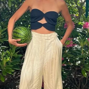 Topp - Säljer denna öppna topp från Nelly aldrig använd ✨