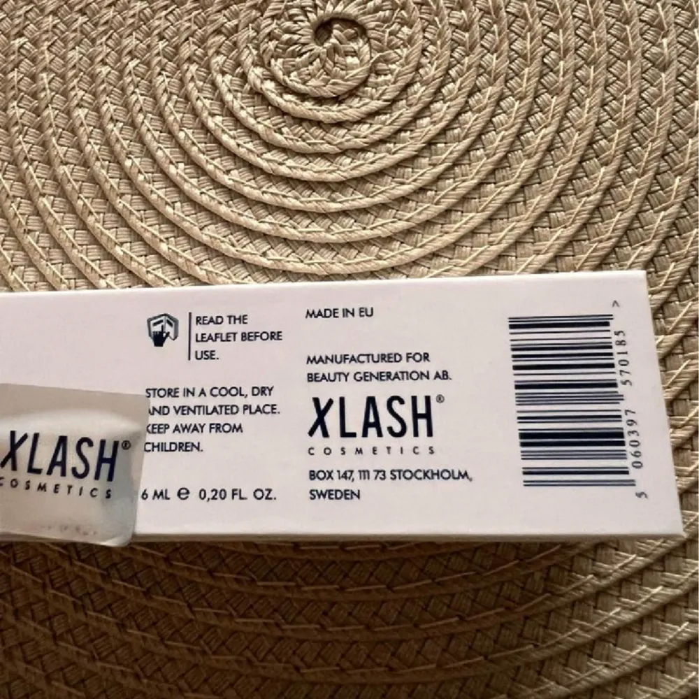 Aldrig använt fransserum från Xlash,  6ml. Aldrig öppnad & säkerhetstejpen är kvar som visar på detta! Köpt direkt från Xlash egna hemsida, säljer då jag fick detta i present men använder inte själv. Ordinarie pris 699kr. . Övrigt.