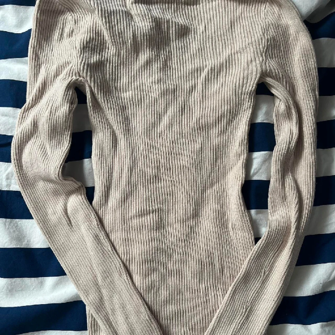 Creamy sweater🌼 - 90