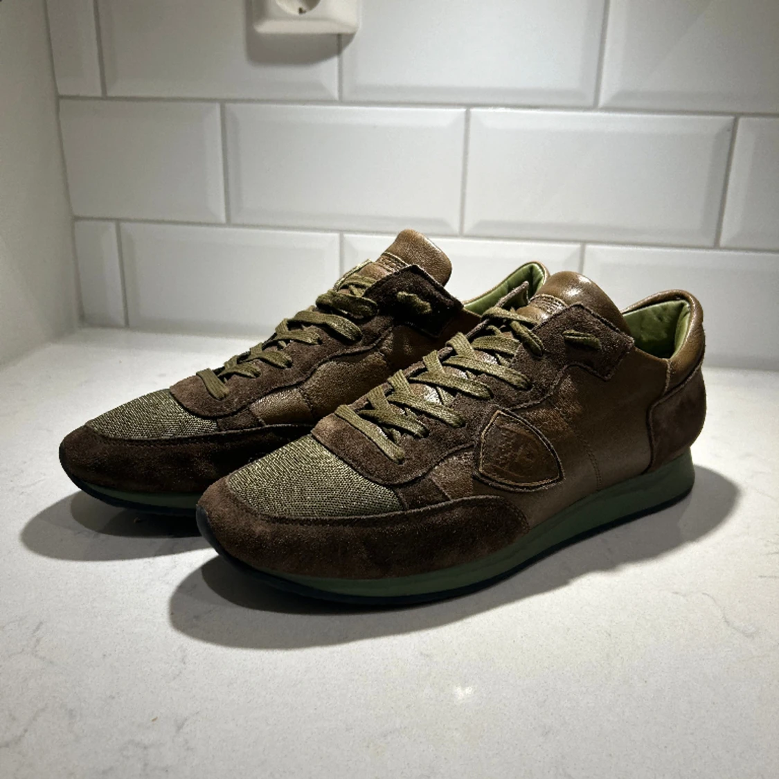 100% Original Philipe model skor strl 43