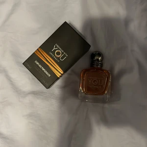 Parfym  - Säljer min swy intensley, inte använd så mycket kolla andra bild. säljer den för jag vill köpa le male le parfum. Om ni har le male och le male elexir då är jag intresserad i byten och kan lägga pengar i mellan. 