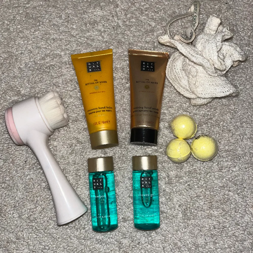 Ett skönhets kit som innehåller: 4st ansiktmasker från SENCE, shower gel och shampoo från rituals, handkräm och handscrub från rituls. Samt en ansiktrengörare och en scrubb