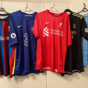 Fotbollströja  - 250kr/st   