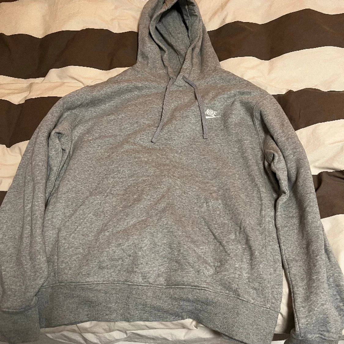 Nike hoodie storlek M herr modell