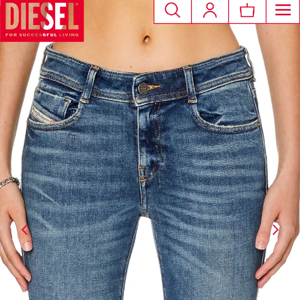 Säljer mina low waist jeans från diesel. Aldrig använt och lappen finns på! Köptes för cirka 2000 kr men säljer mina för 100kr. Jeans & Byxor.