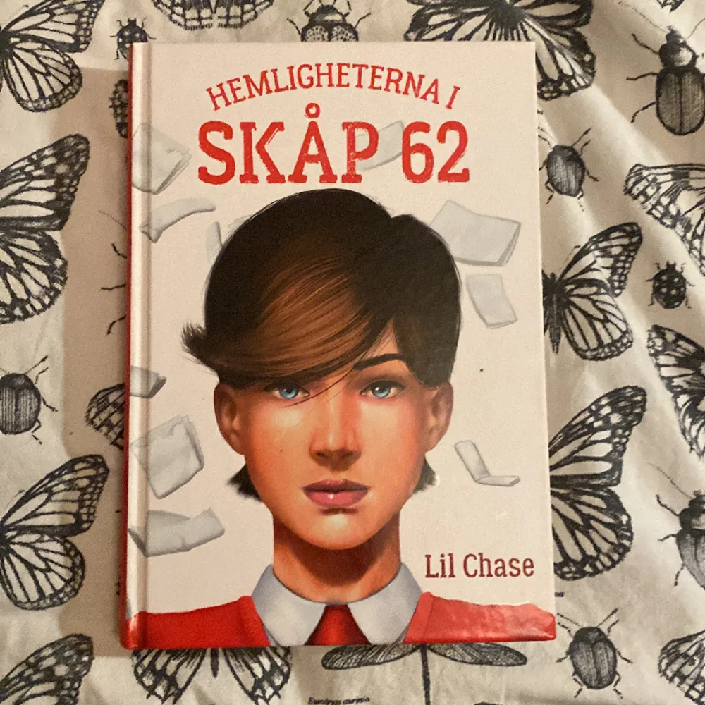 Säljer denna bok från girl it. Den är översatt av Sabina Söderlund . Övrigt.
