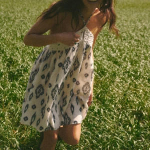 Söt klänning - Oanvänd klänning från zara