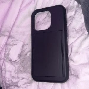 Mobilskal  - Detta iphone skal säljer jag endast för att jag beställde fel storlek. Denna tillhör iPhone 14 pro… fick den i dag så därför tar jag nypris för den❤️
