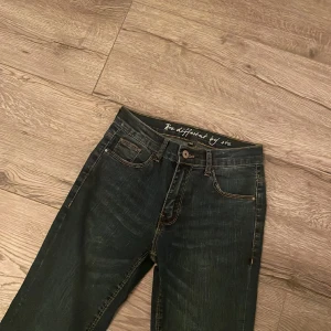 Jesns - Snygga jeans från dalande!
