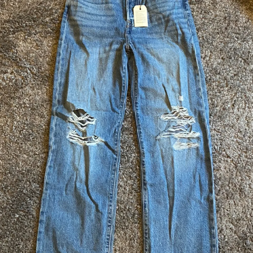 Helt nya Levis jeans, aldrig använda! Nypris 1300kr. Jeans & Byxor.