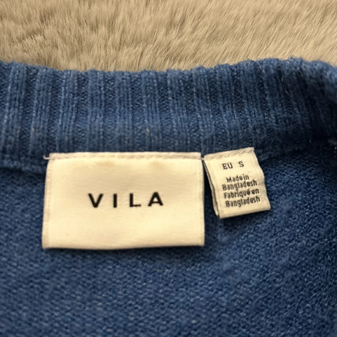 Vila stickad tröja  - 91