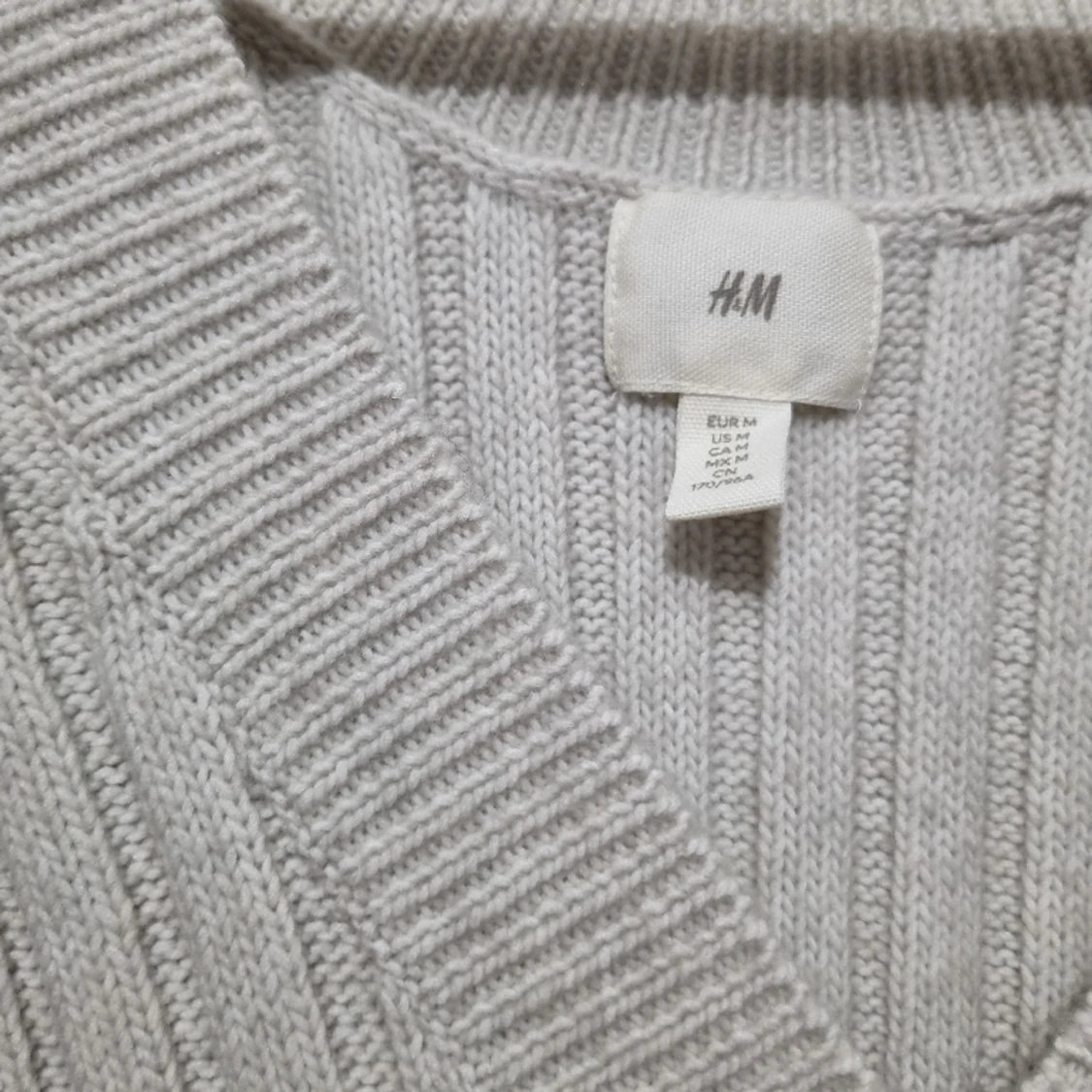 Ribbstickad klänning  - 91