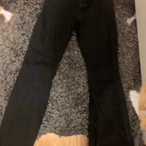 Jeans - Bra skick, säljer pga för korta