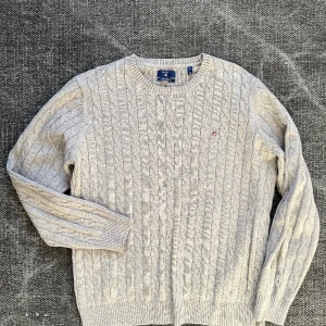 GANT Tröja - Skick 8/10 Strlk XL (liten i storleken) Ribbstickad bommulströja från GANT