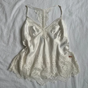 Nattlinne  - Nattlinne från ted baker, passar även s-m