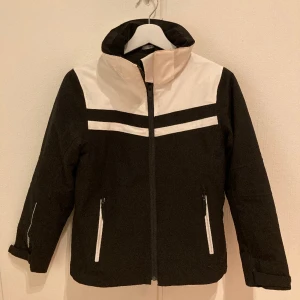 Skidjacka - Perfekt för slalom! 🏔️ 🎿 Fint skick!