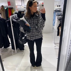 Kappa - Säljer denna jacka/kappa då den inte används längre och har flera andra💕 lånad bild 